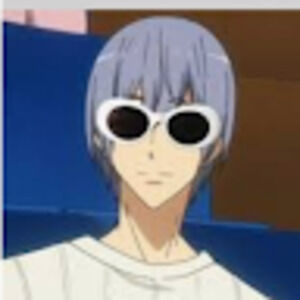 Meet your Posher, Tee